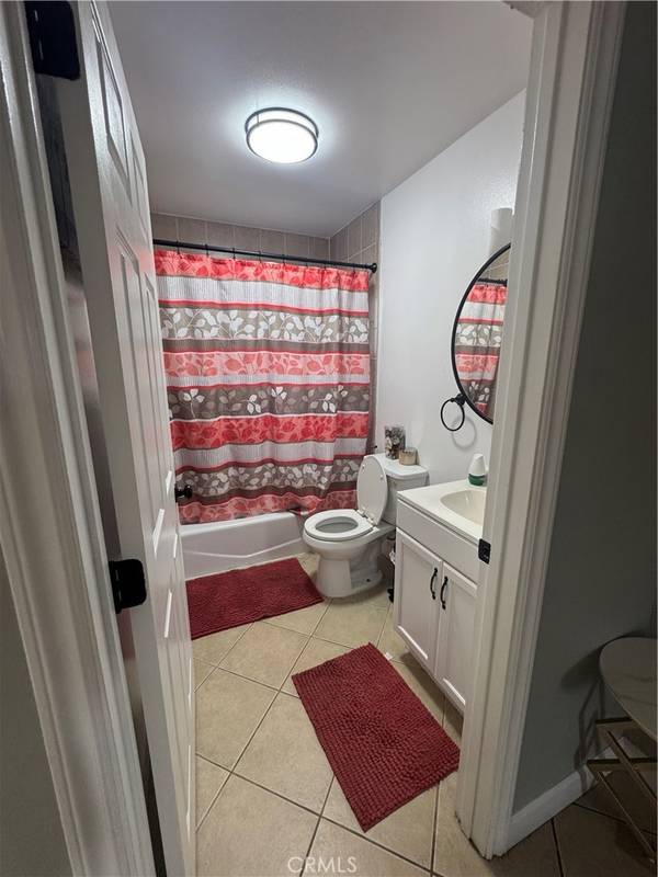 Los Angeles, CA 90003,148 W 61 ST