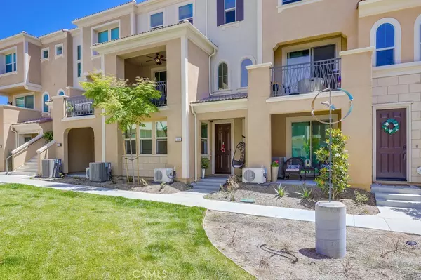 Lake Forest, CA 92610,104 Alder Ridge