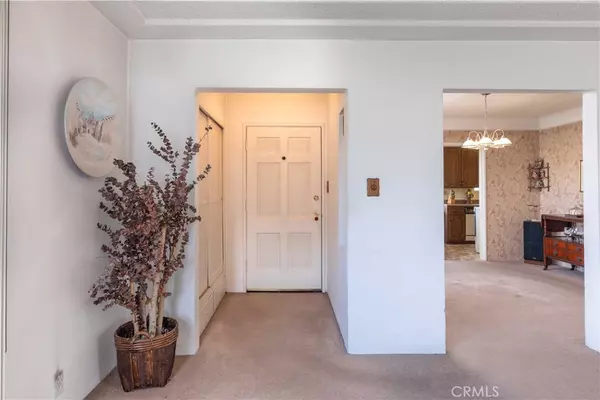 Los Angeles, CA 90047,2040 W 82nd ST