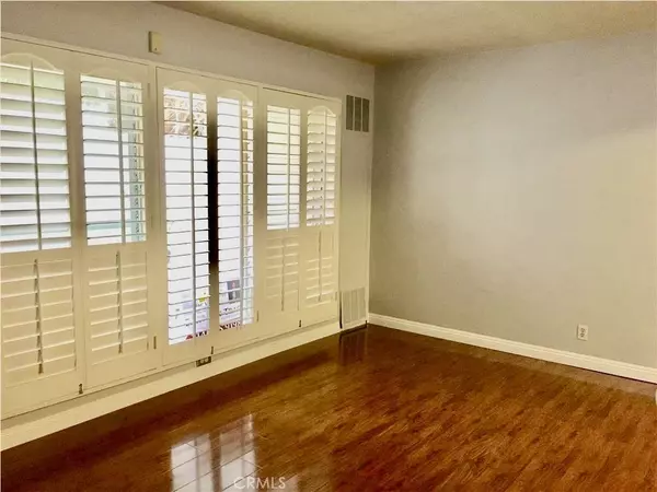 Santa Monica, CA 90405,2621 Centinela AVE #8