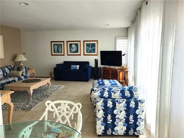 Seal Beach, CA 90740,1319 Seal Way