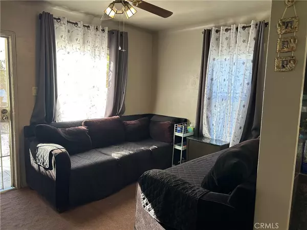 Compton, CA 90221,2011 E Elizabeth