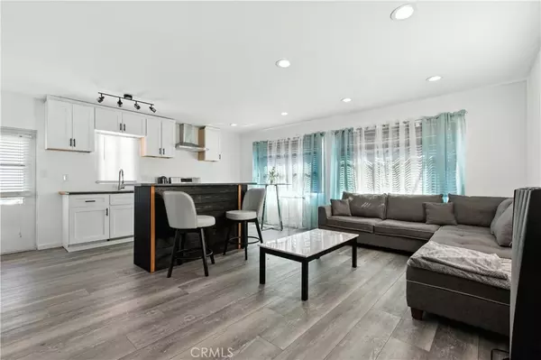 Torrance, CA 90504,1900 Artesia Blvd #4