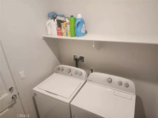 San Jacinto, CA 92583,1781 Iris