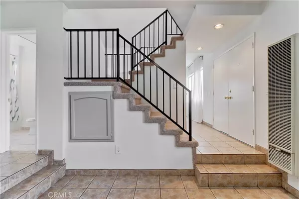 Downey, CA 90242,8200 Priscilla