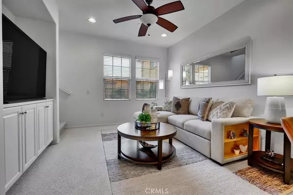 Irvine, CA 92618,35 Silverado