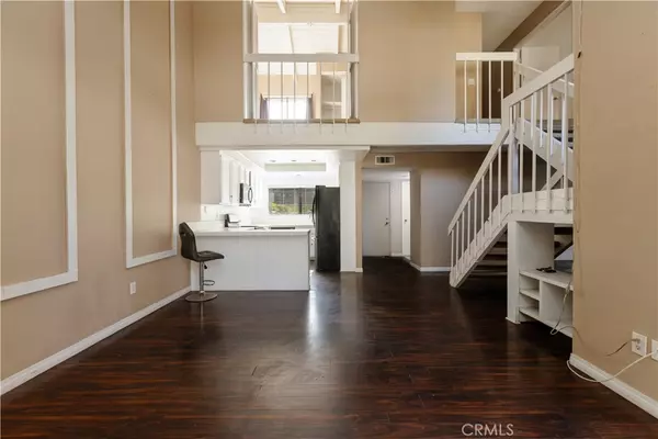 Santa Ana, CA 92705,2512 N Tustin #D