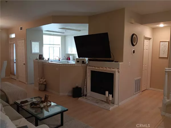 Anaheim, CA 92802,335 W Summerfield