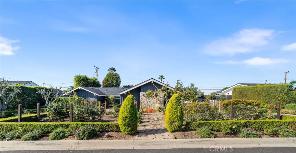 13231 Sandhurst PL, North Tustin, CA 92705