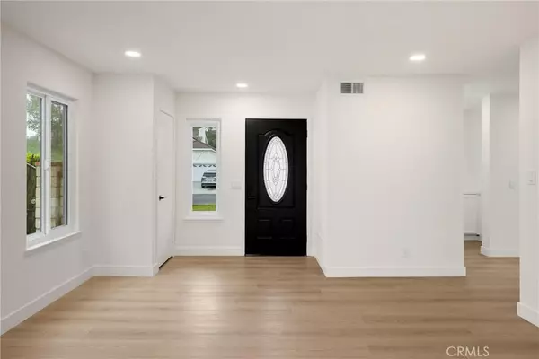 Walnut, CA 91789,350 Foxboro