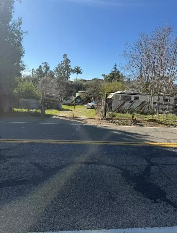 San Bernardino, CA 92407,18101 W Kenwood