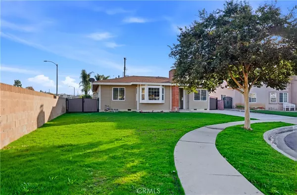 La Habra, CA 90631,2000 Story