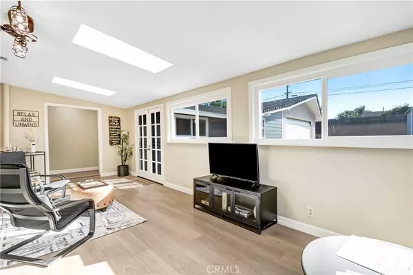 Corona, CA 92882,946 W Kendall