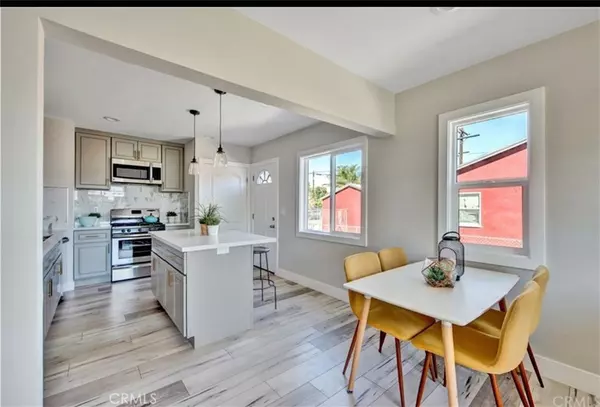 Compton, CA 90220,907 W Arbutus ST