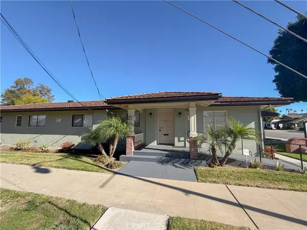 Orange, CA 92866,601 E Chapman AVE