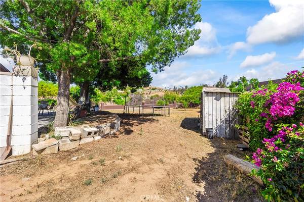 Corona, CA 92879,822 Corona