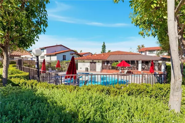 Long Beach, CA 90815,5054 E Atherton ST