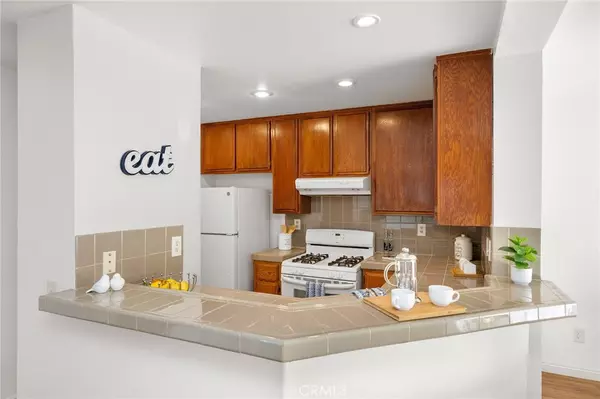 Downey, CA 90242,7330 Quill #56