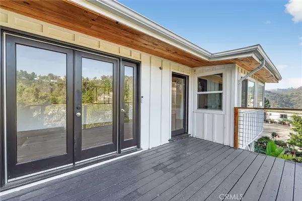 Los Angeles, CA 90068,6324 Grape