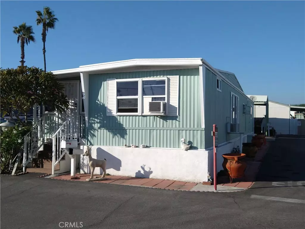 Paramount, CA 90723,16601 GARFIELD AVE #327
