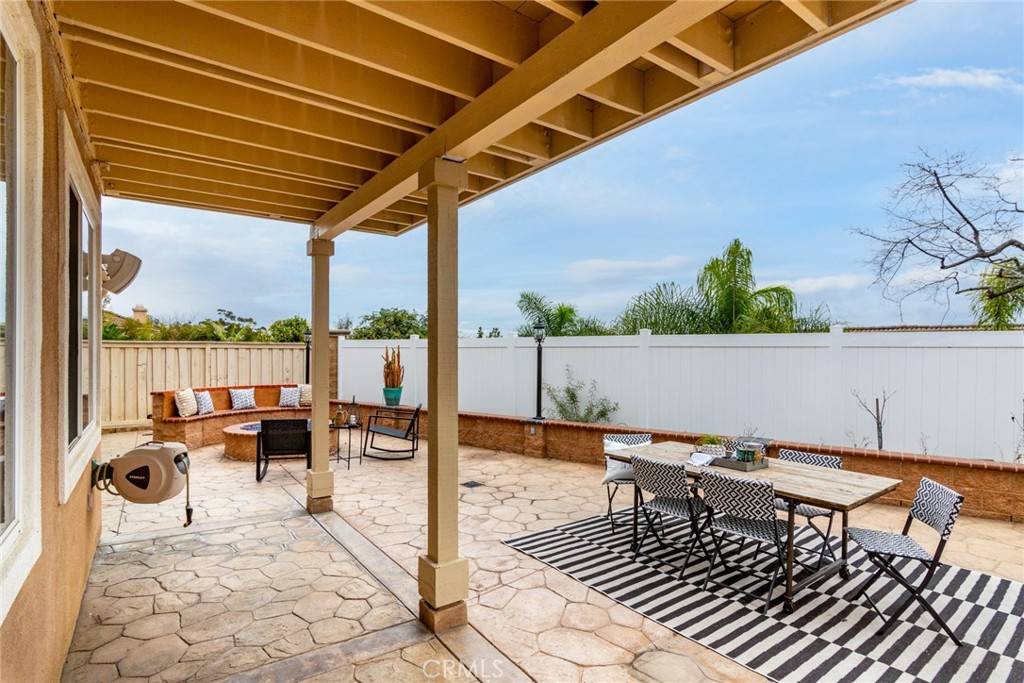 2275 Junipero AVE, Signal Hill, CA 90755