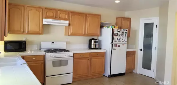 Hesperia, CA 92345,9455 Apricot CT
