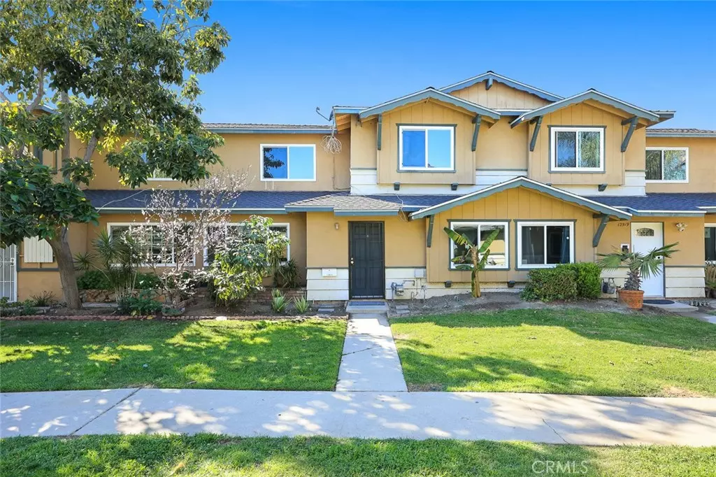 Norwalk, CA 90650,12921 Mesquite LN