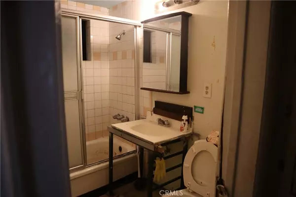 Redondo Beach, CA 90278,2413 Alvord LN