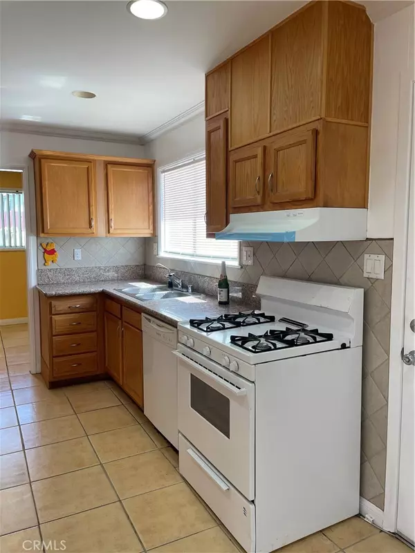 Paramount, CA 90723,8329 Elburg ST