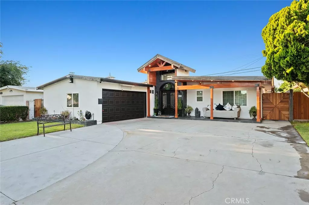 Pico Rivera, CA 90660,9615 Myron ST