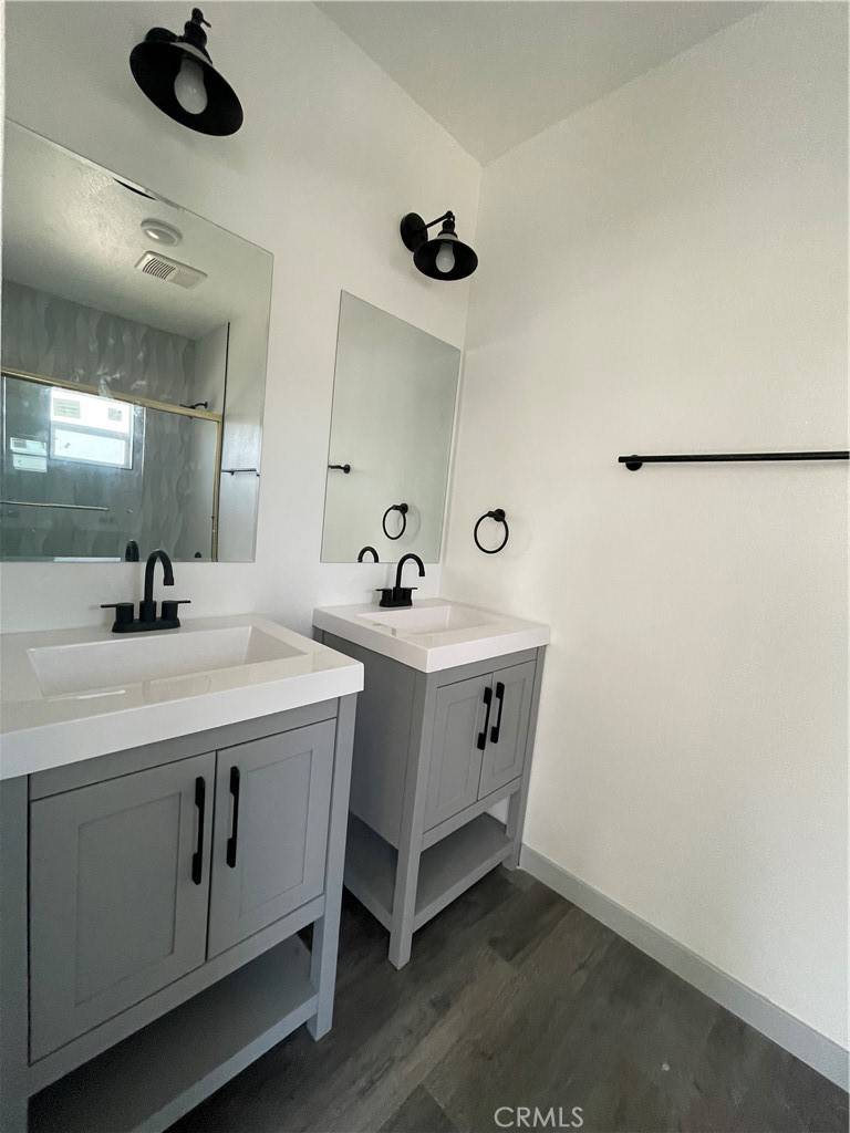 Cudahy, CA 90201,5111 Elizabeth #D