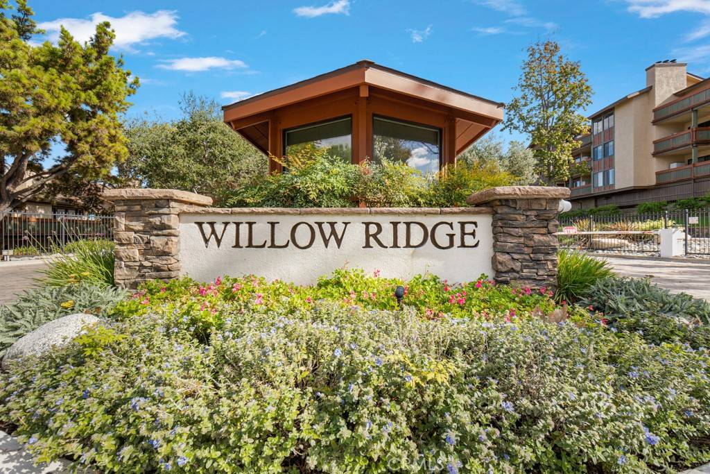 Signal Hill, CA 90755,2502 E Willow ST #201