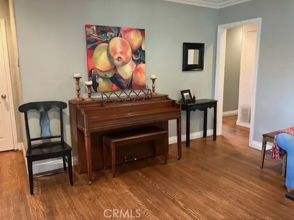 Brea, CA 92821,415 E Date ST