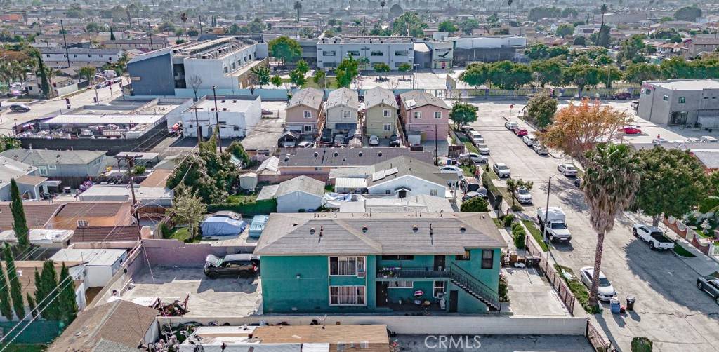 Los Angeles, CA 90003,126 E 89th ST
