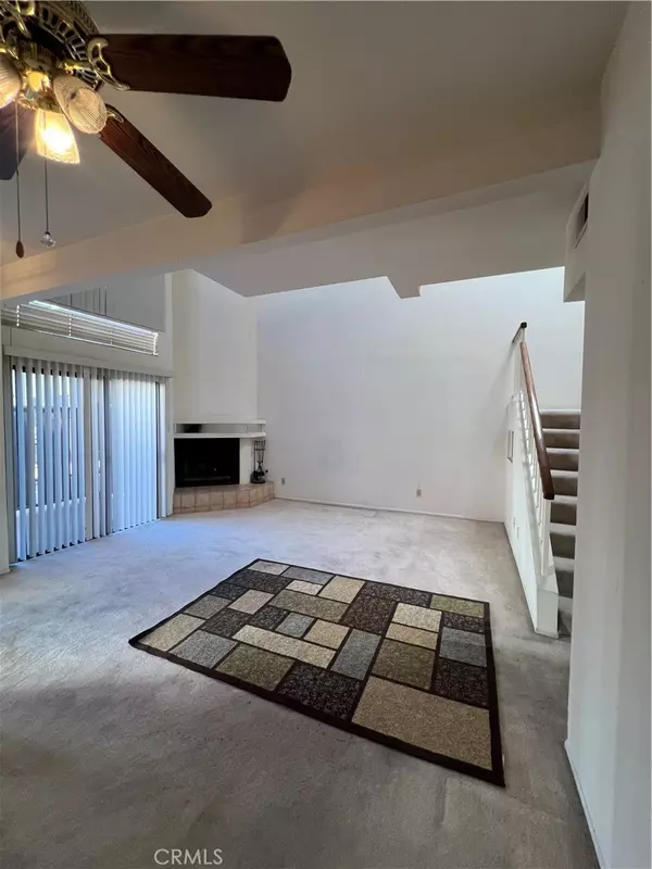 Tarzana, CA 91335,6323 Reseda BLVD #10