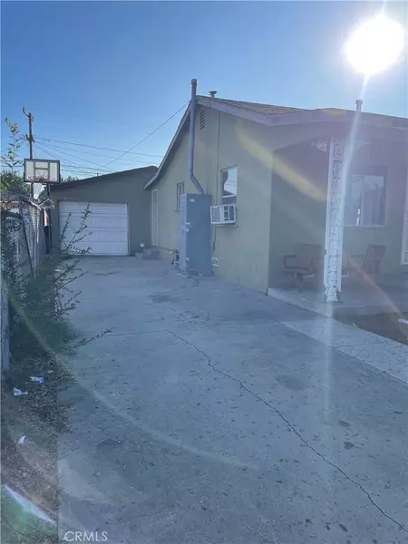 6816 San Mateo ST, Paramount, CA 90723