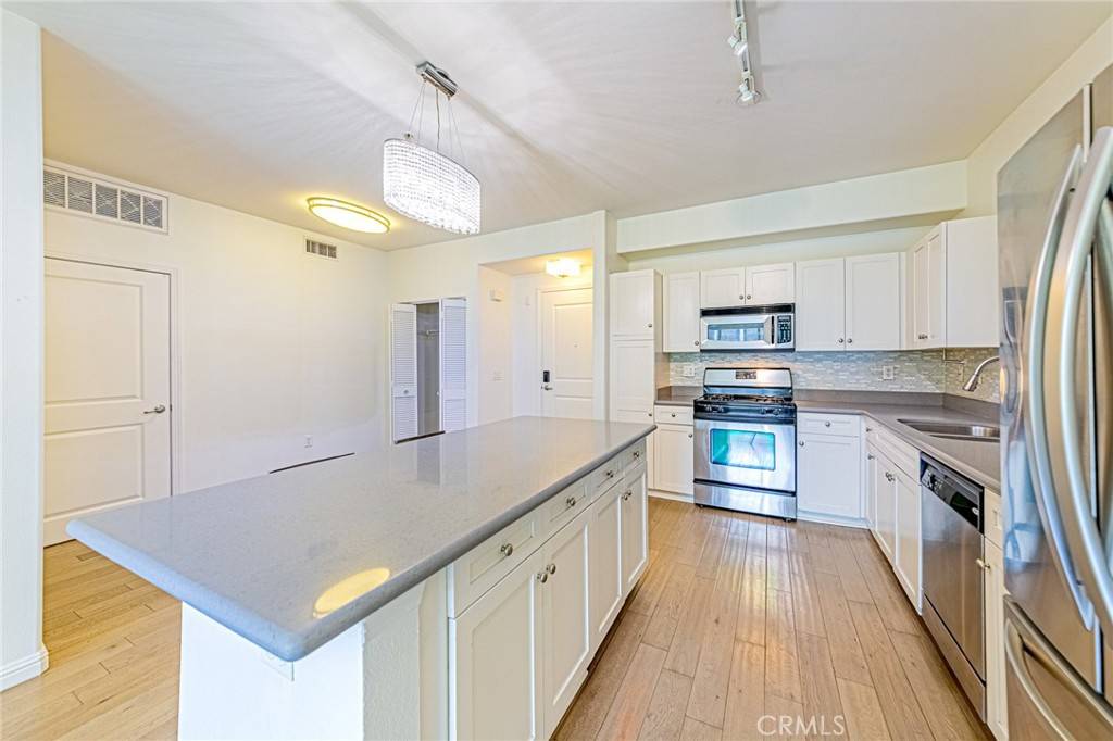 Los Angeles, CA 90012,100 S Alameda ST #307