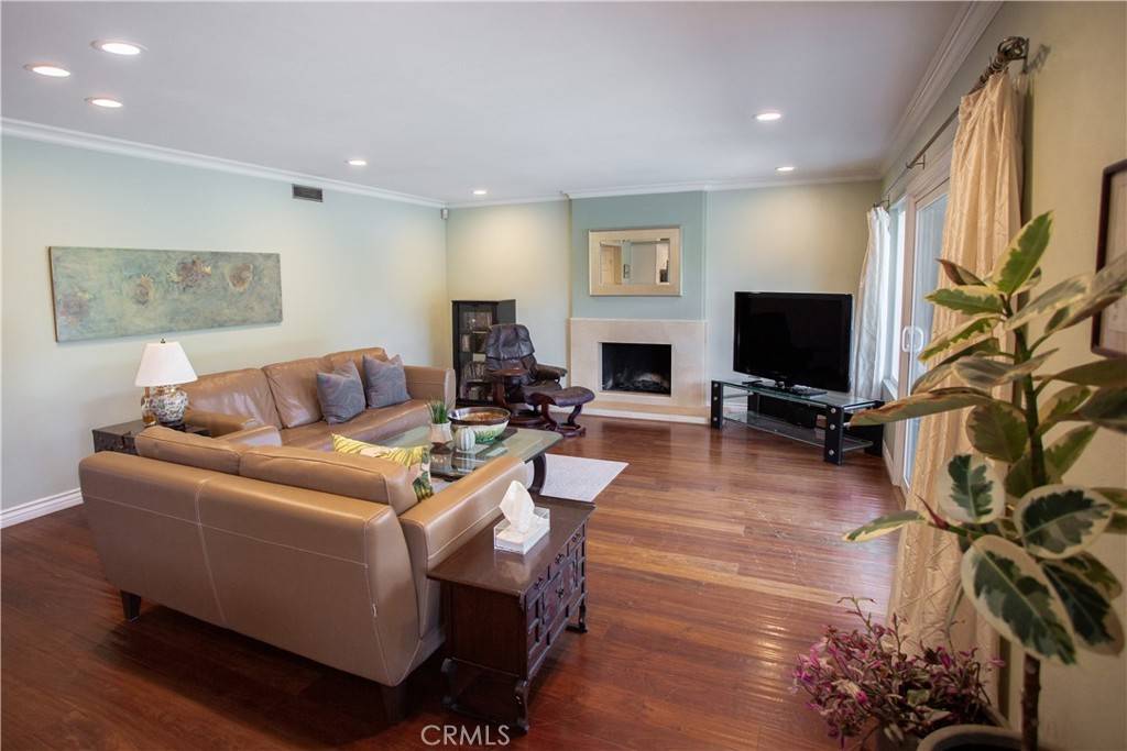 Cerritos, CA 90703,12929 Moorshire DR