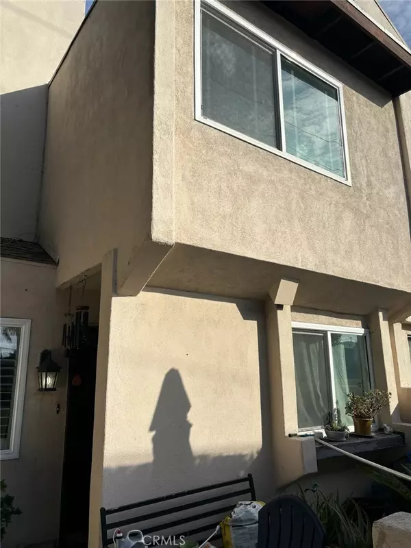 Paramount, CA 90723,16710 Orange AVE #A1