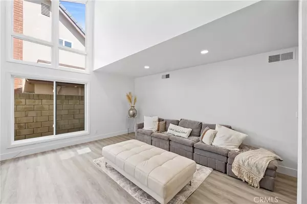 La Palma, CA 90623,7561 Trabuco LN