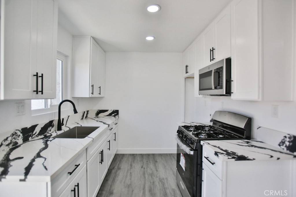 Fullerton, CA 92833,4110 Carol DR #A4