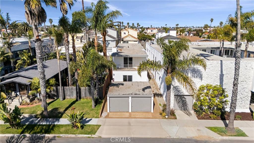 Huntington Beach, CA 92648,319 14th ST #B