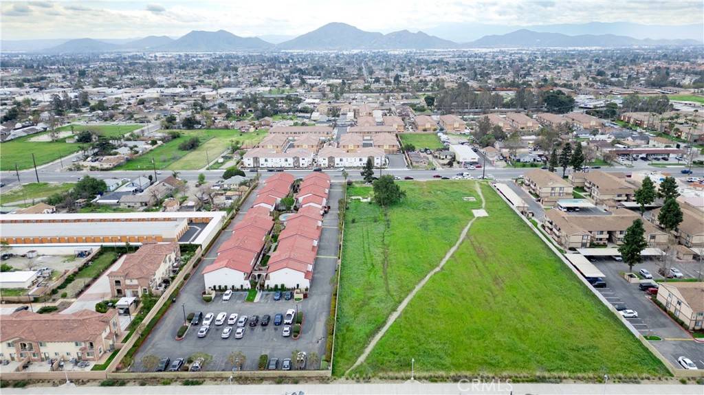 Fontana, CA 92335,16410 Arrow BLVD
