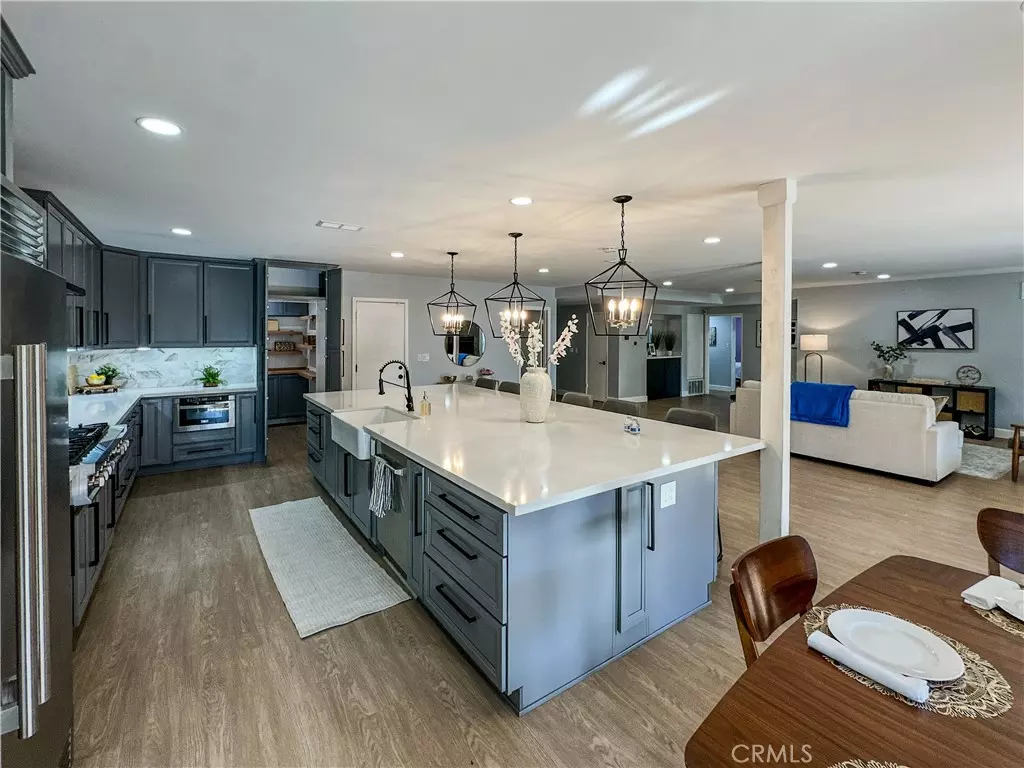 Claremont, CA 91711,2105 Oxford AVE