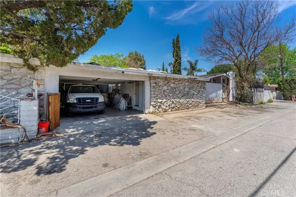 San Fernando, CA 91345,15023 Devonshire ST