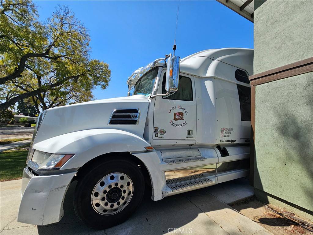 Fullerton, CA 92831