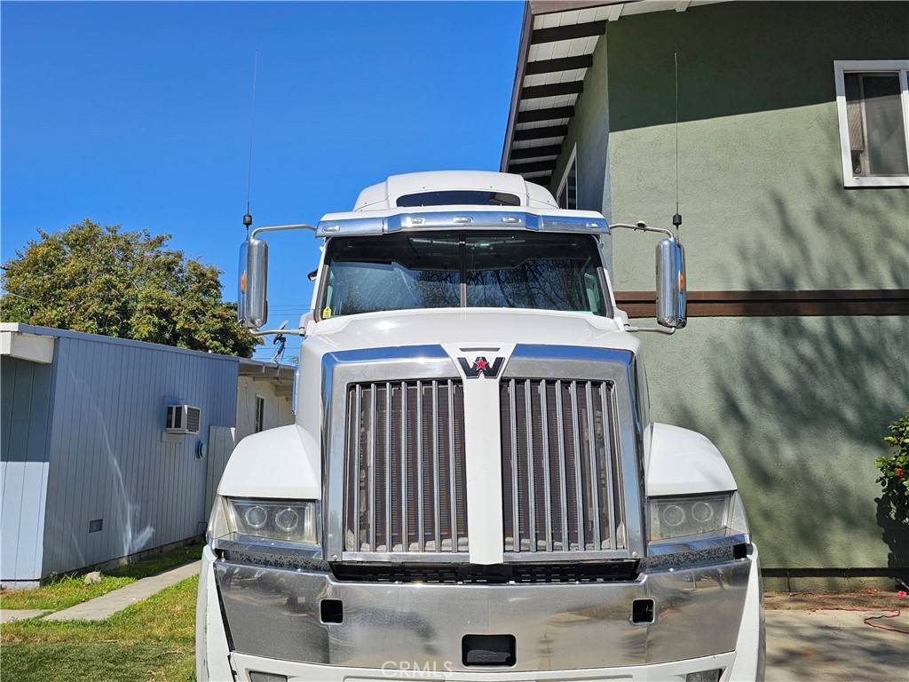 Fullerton, CA 92831