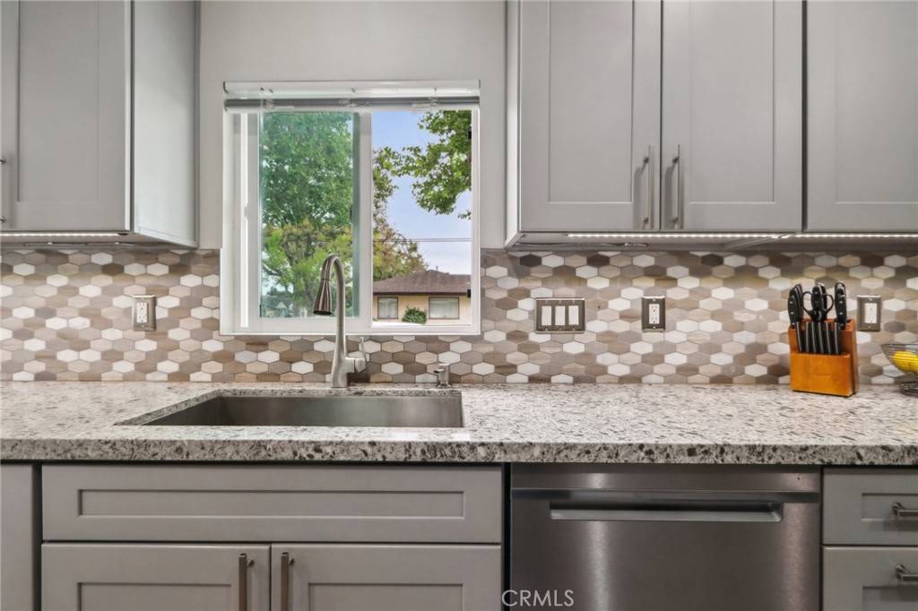 Lakewood, CA 90713,4503 Shadeway RD
