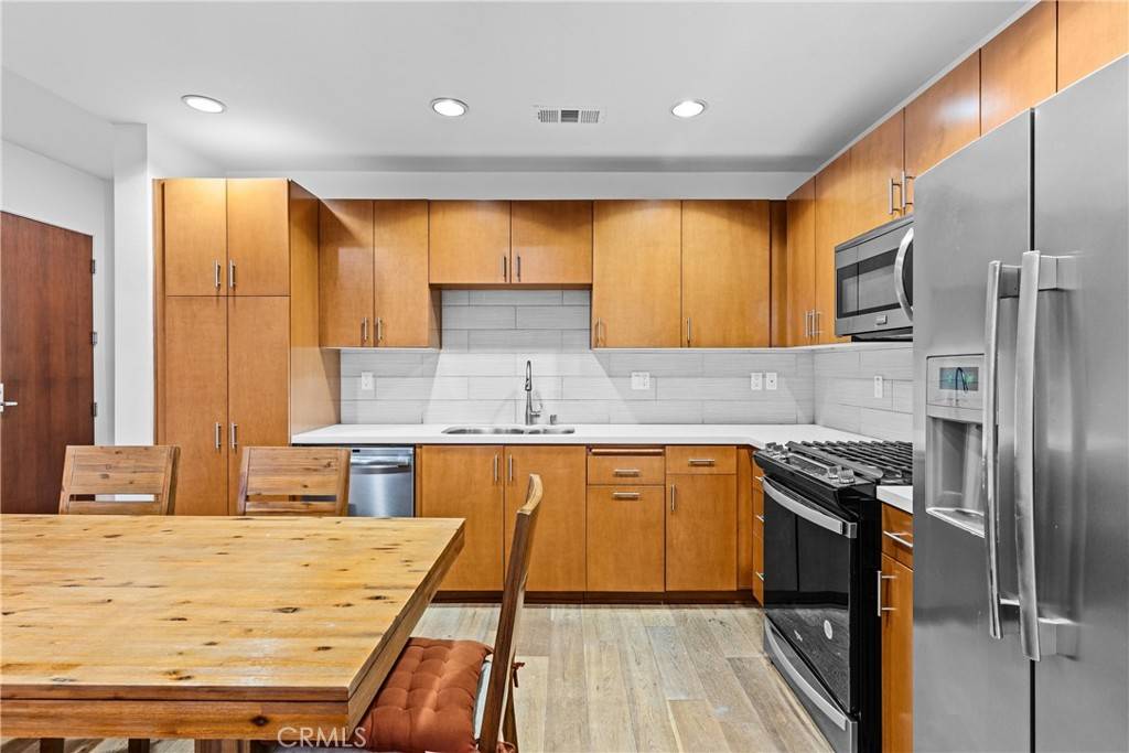 Marina Del Rey, CA 90292,13337 Beach AVE #111