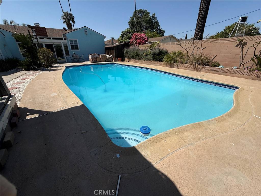 Downey, CA 90242,12268 Samoline AVE